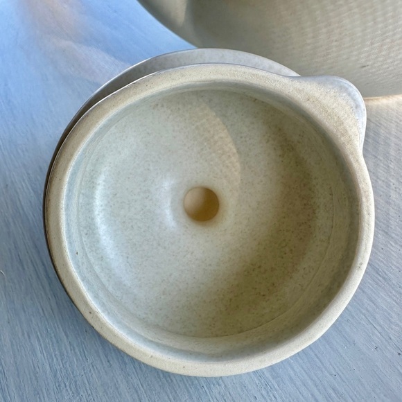 VINTAGE, PFALTZGRAFF, WHITE IRONSTONE TEAPOT WITH BLUE FLORAL PATTERN. - Picture 6 of 12